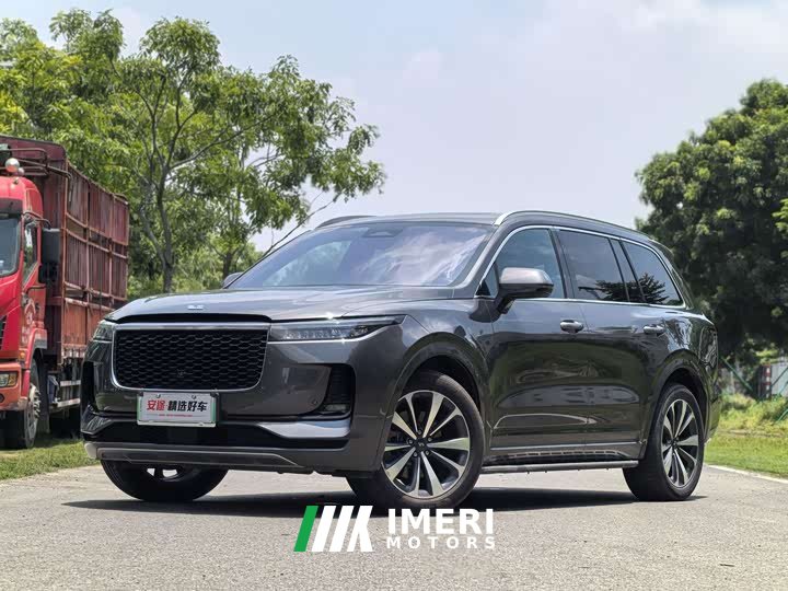 Li Auto ONE Extended-Range 6-Seater - автомобиль из Китая
