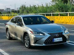 Lexus ES 200 Excellence Edition - фото 3
