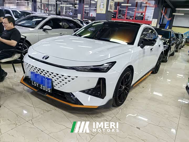 Changan UNI-V 2024 1.5T noble sports - автомобиль из Китая