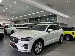 Volvo XC60 B5 AWDLuxury Edition - фото 1
