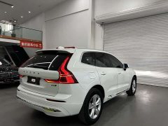 Volvo XC60 B5 AWDLuxury Edition - фото 4
