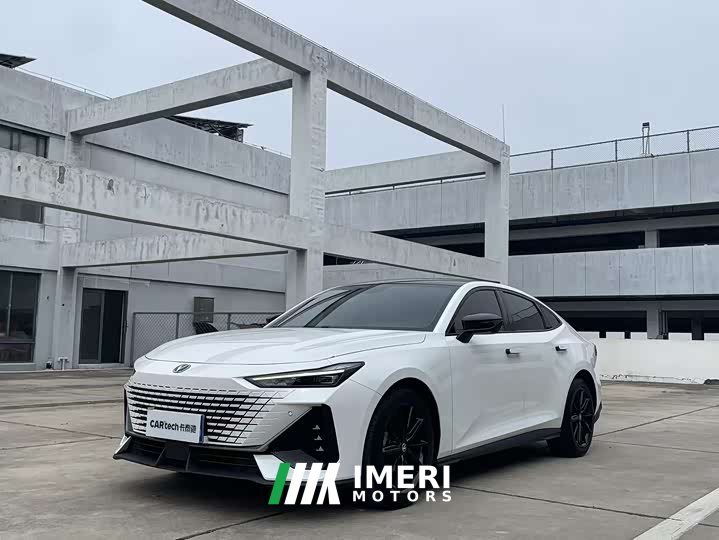 Changan UNI-V 2022 1.5T premium - автомобиль из Китая