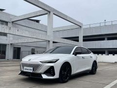Changan UNI-V 2022 1.5T premium - фото 1