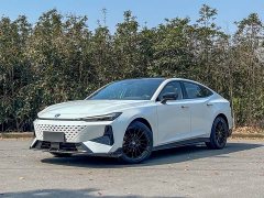 Changan UNI-V 1.5T noble sports - фото 1