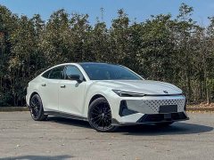 Changan UNI-V 1.5T noble sports - фото 3