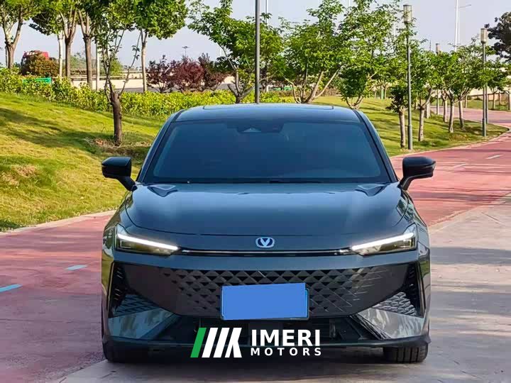 Changan UNI-V 1.5T 500Bar Premium Type - автомобиль из Китая