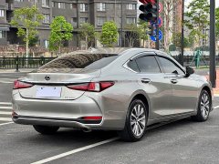 Lexus ES 200 Edition - фото 12