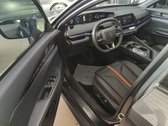 Changan UNI-V 1.5T premium - фото 16