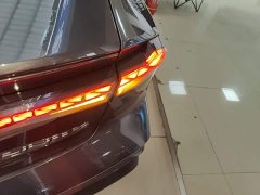 Changan UNI-V 1.5T premium - фото 8