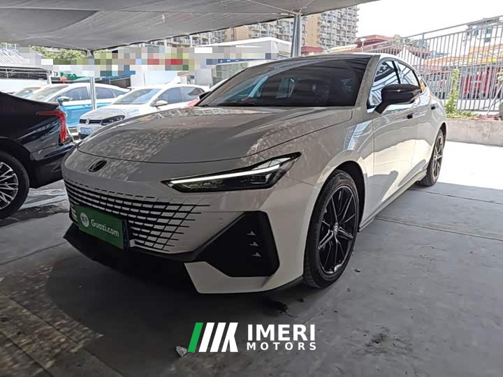 Changan UNI-V 1.5T premium - автомобиль из Китая