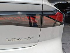 Changan UNI-V 1.5T premium - фото 8