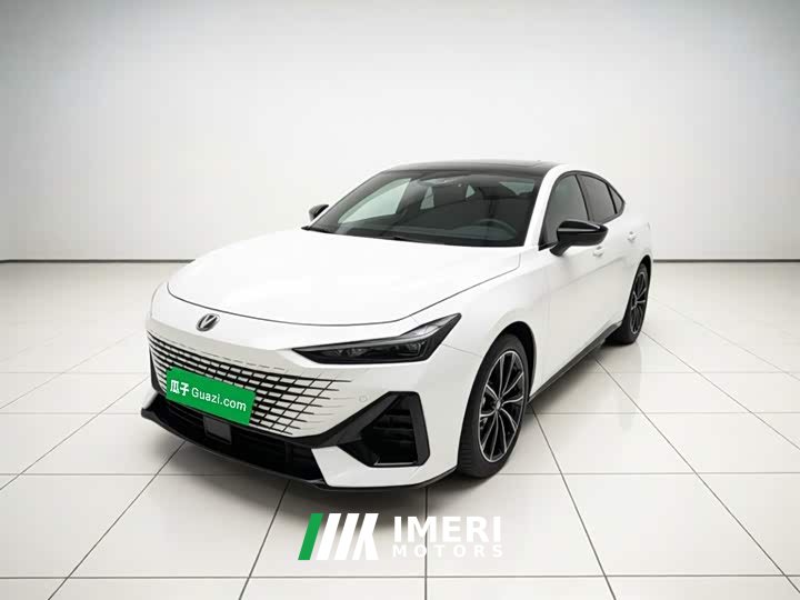 Changan UNI-V 1.5T high-energy version - автомобиль из Китая