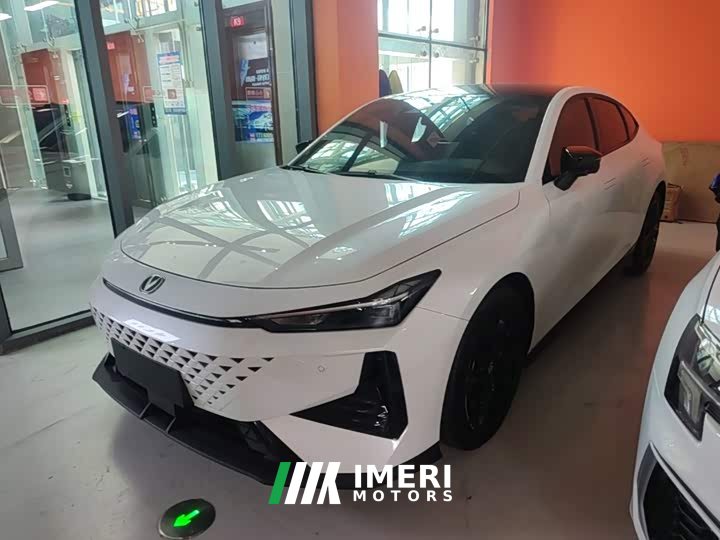 Changan UNI-V 1.5T premium - автомобиль из Китая