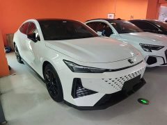 Changan UNI-V 1.5T premium - фото 4