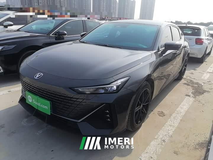 Changan UNI-V 2023 1.5T premium - автомобиль из Китая