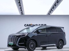 Denza D9 DM-i smart driving version 1020 four-wheel drive premium - фото 1