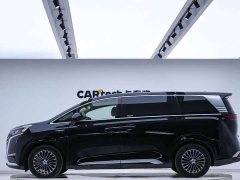 Denza D9 DM-i smart driving version 1020 four-wheel drive premium - фото 3