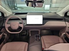 Hongqi Tiangong 06 660 four-wheel drive smart version - фото 10