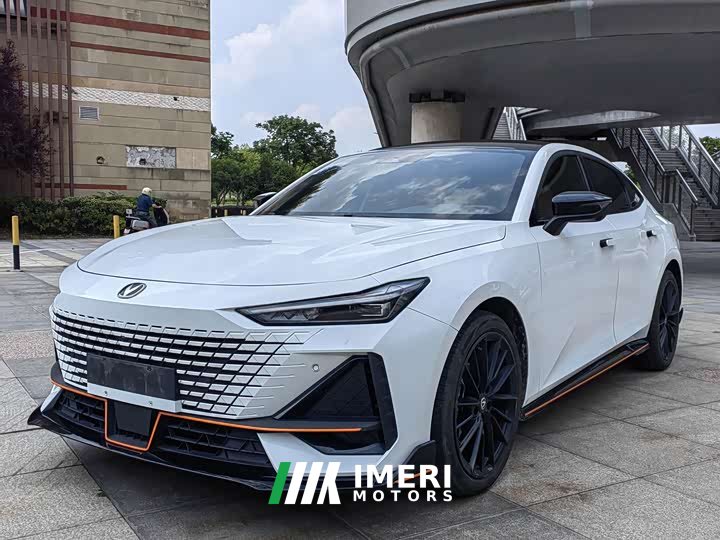 Changan UNI-V 1.5T premium