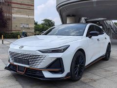 Changan UNI-V 1.5T premium - фото 1