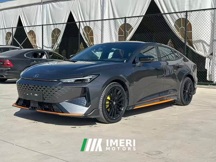 Changan UNI-V 1.5T noble sports - автомобиль из Китая