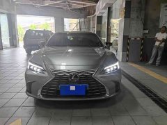 Lexus ES 300h Premium Edition - фото 2