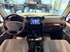 Toyota Land Cruiser (Imported) 4.0L Manual - фото 14