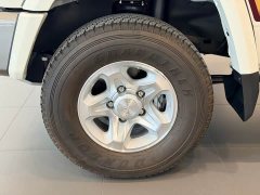 Toyota Land Cruiser (Imported) 4.0L Manual - фото 4