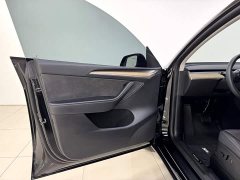 Tesla Model Y standard range rear-wheel drive version - фото 8