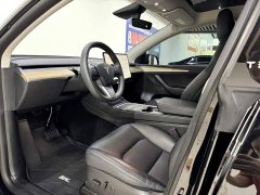 Tesla Model Y standard range rear-wheel drive version - фото 9