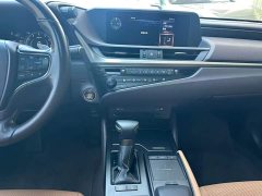 Lexus ES 2020 200 Excellence Edition - фото 6