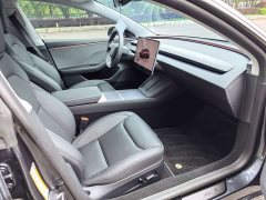 Tesla Model 3 rear-wheel drive version - фото 10