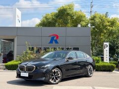 BMW 5 Series 530Li Exclusive M Sports Package - фото 1
