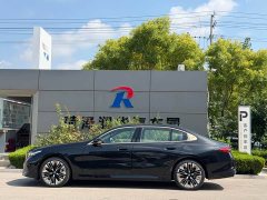 BMW 5 Series 530Li Exclusive M Sports Package - фото 3