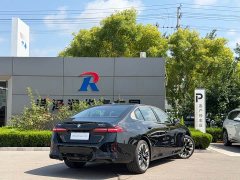 BMW 5 Series 530Li Exclusive M Sports Package - фото 6
