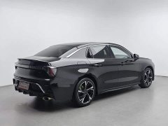 Lynk & Co 03 1.5TD DCT Pro - фото 2