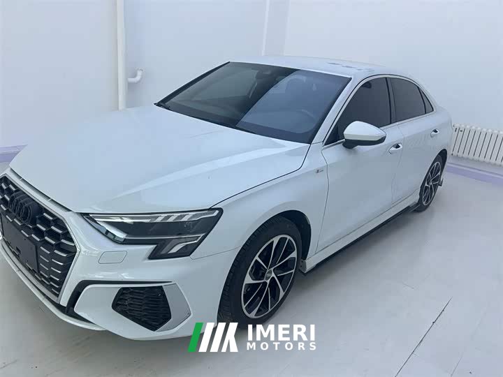 Audi A3 A3L Limousine 35 TFSI aggressive and sporty - автомобиль из Китая