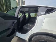 Tesla Model Y rear-wheel drive version - фото 6