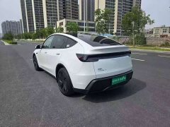 Tesla Model Y rear-wheel drive version - фото 7