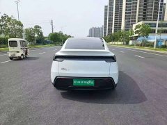 Tesla Model Y rear-wheel drive version - фото 8