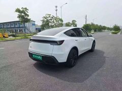 Tesla Model Y rear-wheel drive version - фото 9