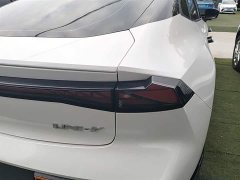 Changan UNI-V 2022 1.5T Sport - фото 8