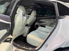 Yangwang Looking up at U7 PHEV five-seater luxury version - фото 8