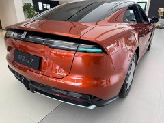 Yangwang Looking up at U7 PHEV five-seater luxury version - фото 15