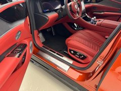 Yangwang Looking up at U7 PHEV five-seater luxury version - фото 7