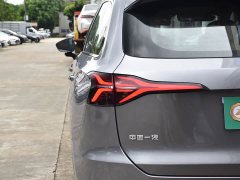 Hongqi HS6 PHEV 2026 220 four-wheel drive smart hybrid version - фото 17