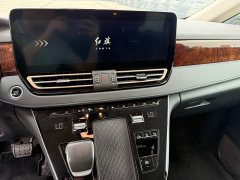 Hongqi HQ9 PHEV 2.0T four-wheel drive luxury version - фото 10