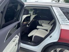 Hongqi E-HS9 510km flag collar version four seats - фото 10