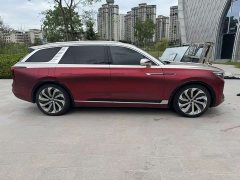 Hongqi E-HS9 510km flag collar version four seats - фото 7