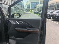 Hongqi HQ9 PHEV 2.0T four-wheel drive luxury version - фото 6